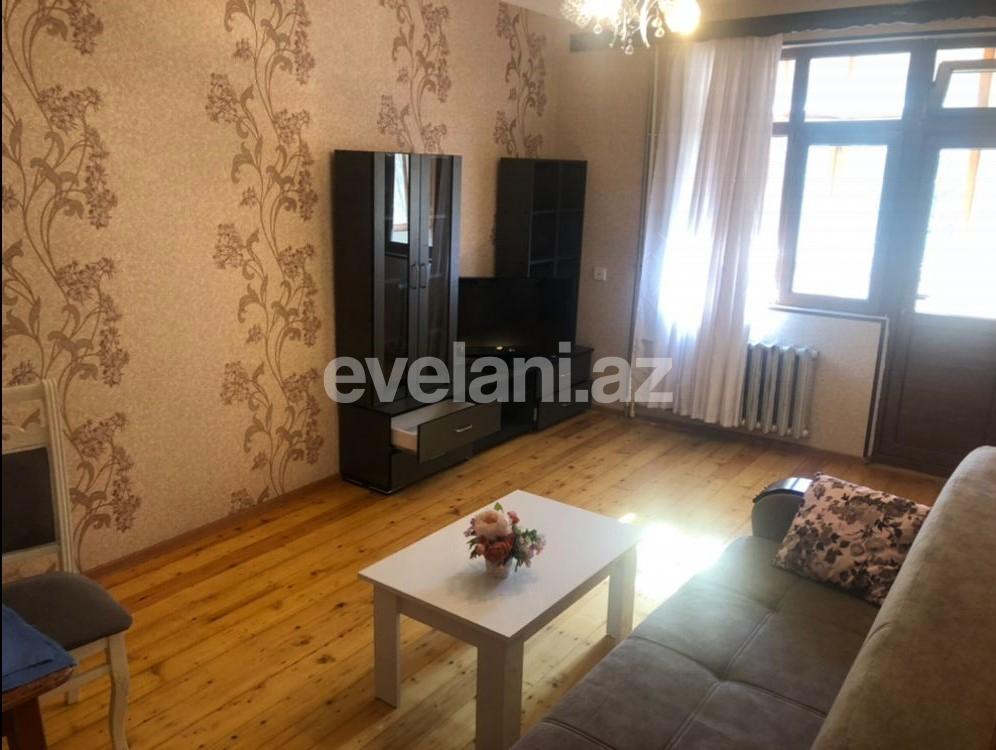 Satılır, köhnə tikili, 3 otaqlı, 60 m², Bakı, Binəqədi r, 7-ci mikrorayon q, Azadlıq prospekti m.