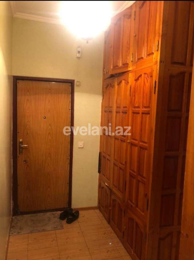 Satılır, köhnə tikili, 3 otaqlı, 60 m², Bakı, Binəqədi r, 7-ci mikrorayon q, Azadlıq prospekti m.