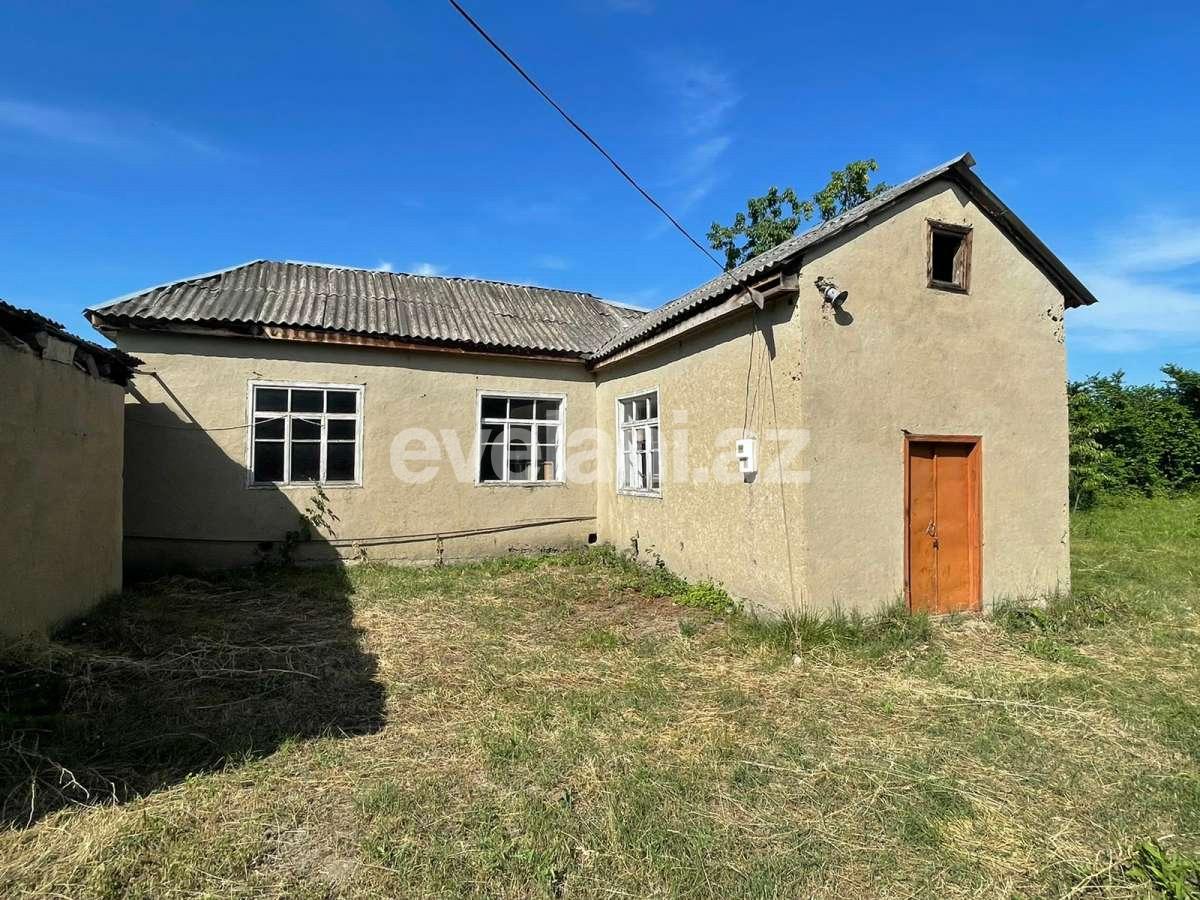 Satılır, həyət evi / bağ, 2 otaqlı, 70 m², Qusar