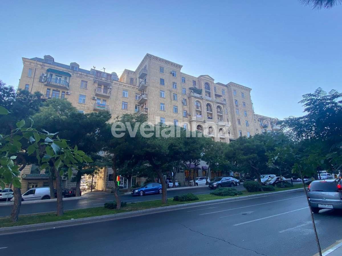 Satılır, köhnə tikili, 2 otaqlı, 55 m², Bakı, Nəsimi r.