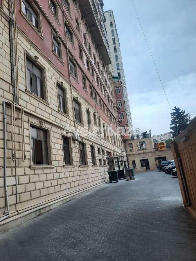 Sale, new building, 3 room, 147 m², Baku, Nasimi r, 8 November m.