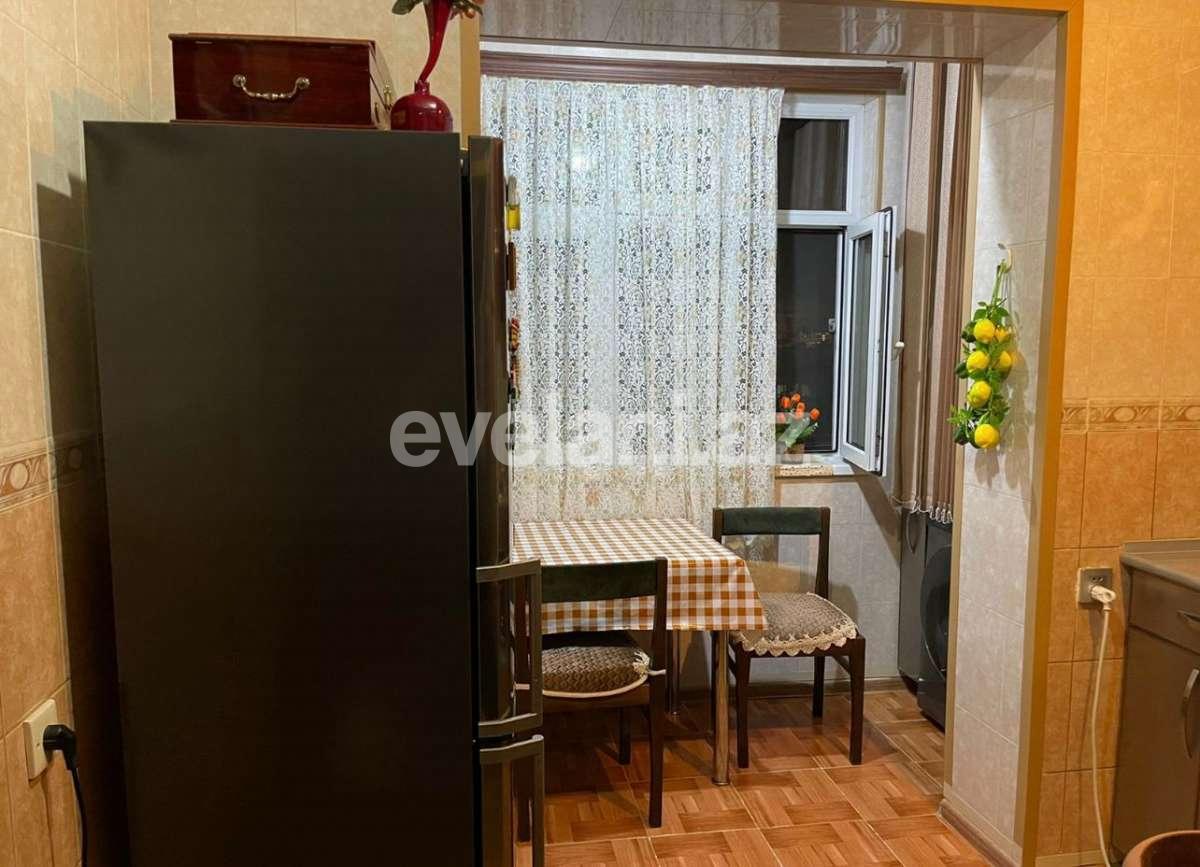 Satılır, köhnə tikili, 4 otaqlı, 90 m², Bakı, Nərimanov r, Gənclik m.