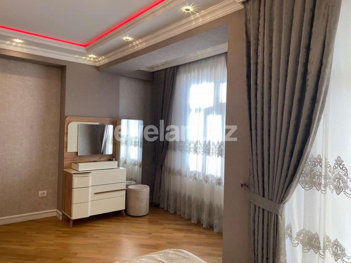 Satılır, yeni tikili, 4 otaqlı, 215 m², Bakı, Yasamal r, İnşaatçılar m.