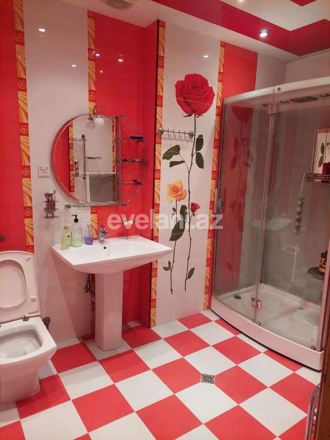 Satılır, yeni tikili, 4 otaqlı, 200 m², Bakı, Binəqədi r, 8-ci mikrorayon q, Azadlıq prospekti m.