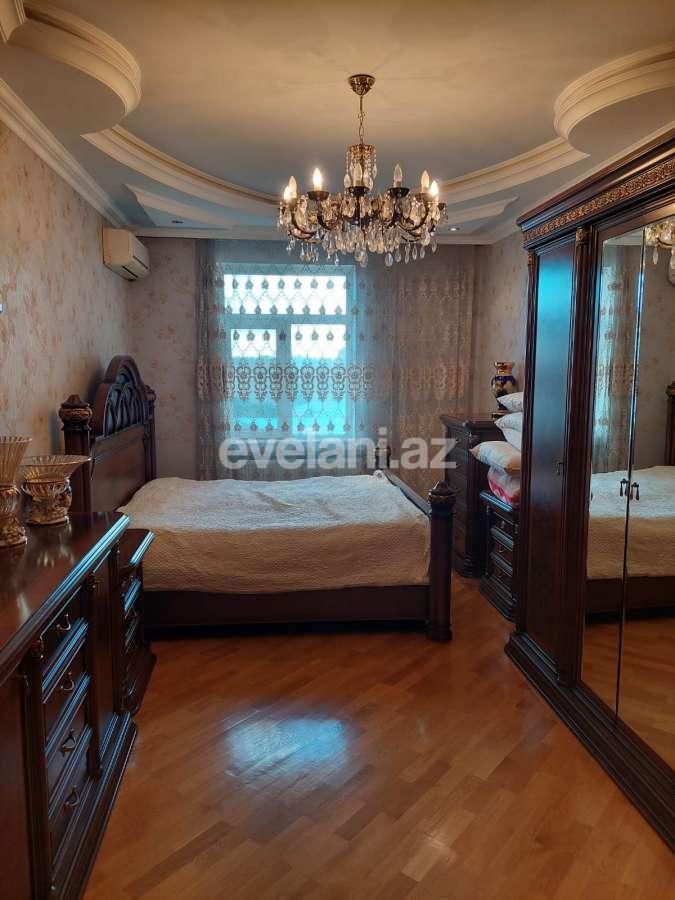 Satılır, yeni tikili, 4 otaqlı, 200 m², Bakı, Binəqədi r, 8-ci mikrorayon q, Azadlıq prospekti m.