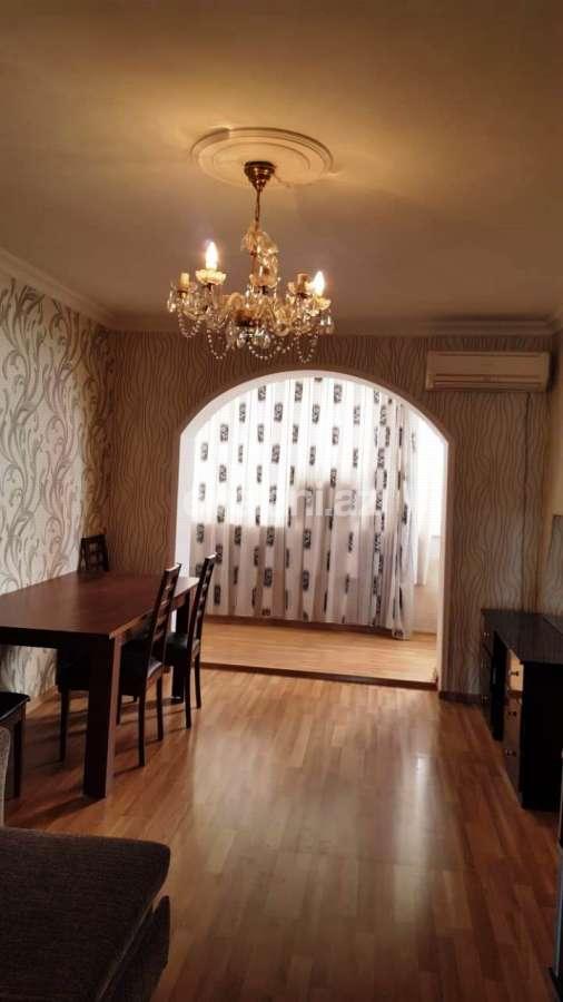 Kirayə verilir, köhnə tikili, 2 otaqlı, 75 m², Bakı, Nərimanov r, Nəriman Nərimanov m.