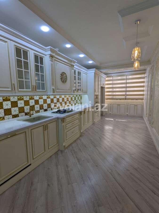 Satılır, yeni tikili, 4 otaqlı, 229 m², Bakı, Yasamal r, Elmlər Akademiyası m.