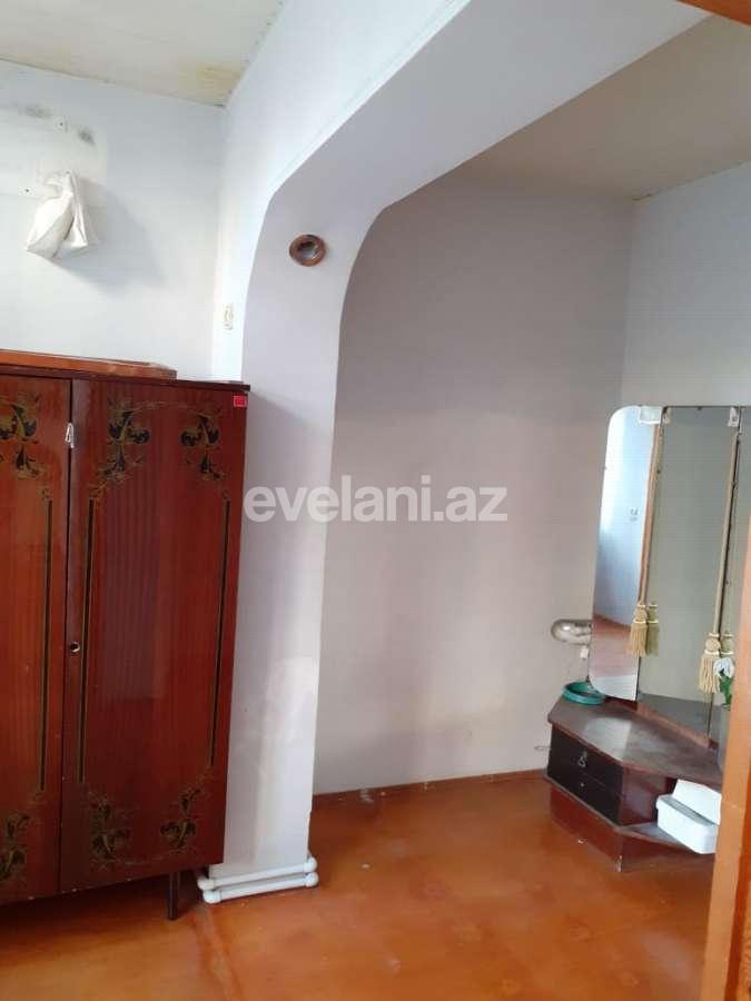 Satılır, köhnə tikili, 2 otaqlı, 50 m², Bakı, Binəqədi r, 8-ci mikrorayon q, Azadlıq prospekti m.