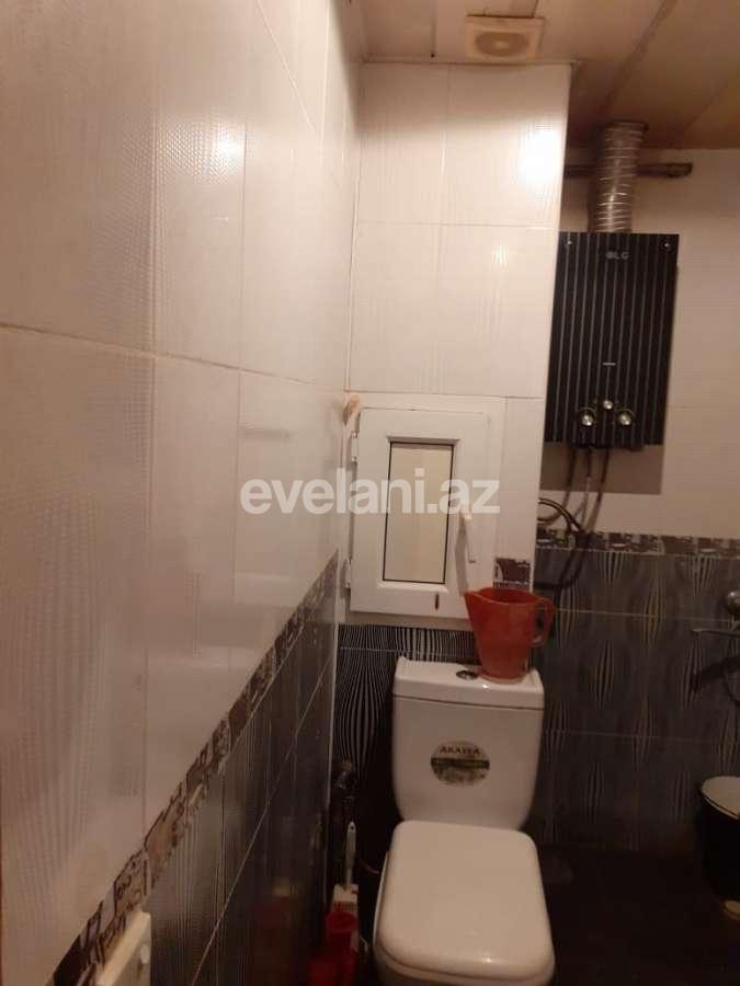 Satılır, köhnə tikili, 2 otaqlı, 50 m², Bakı, Binəqədi r, 8-ci mikrorayon q, Azadlıq prospekti m.