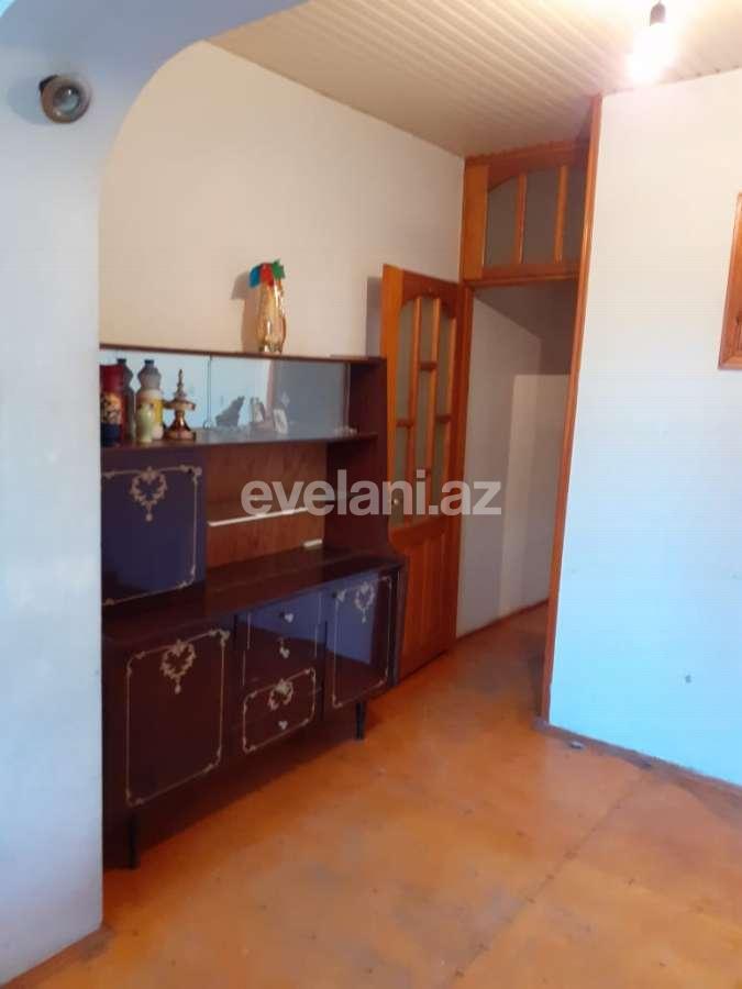 Satılır, köhnə tikili, 2 otaqlı, 50 m², Bakı, Binəqədi r, 8-ci mikrorayon q, Azadlıq prospekti m.