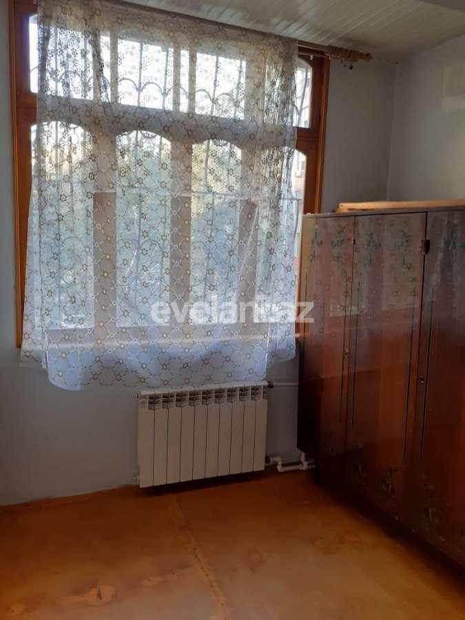 Satılır, köhnə tikili, 2 otaqlı, 50 m², Bakı, Binəqədi r, 8-ci mikrorayon q, Azadlıq prospekti m.
