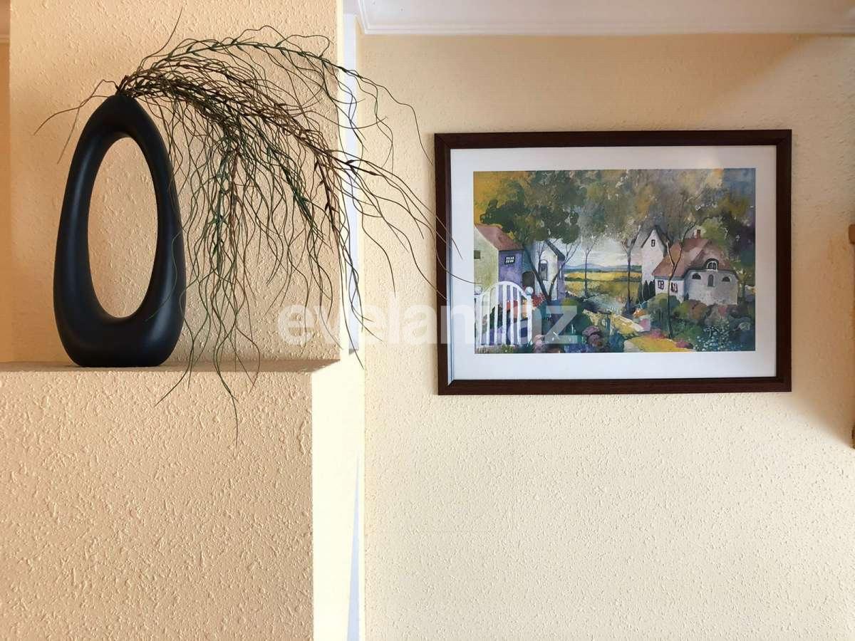 Kirayə verilir, köhnə tikili, 2 otaqlı, 90 m², Bakı, Səbail r.