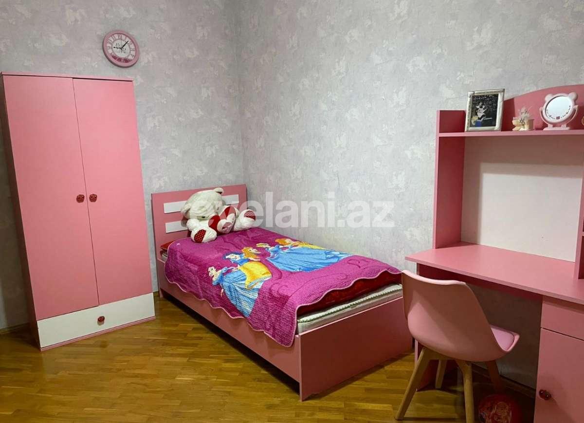 Satılır, köhnə tikili, 4 otaqlı, 100 m², Bakı, Nərimanov r, Gənclik m.