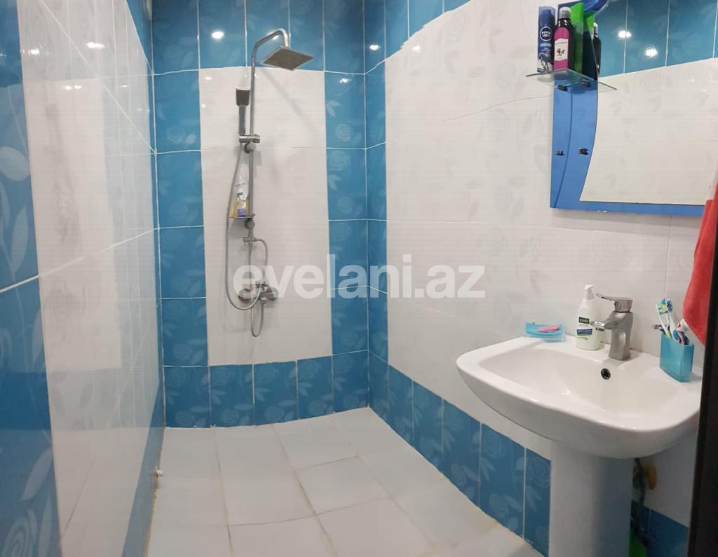 Satılır, köhnə tikili, 3 otaqlı, 85 m², Bakı, Binəqədi r, 8-ci mikrorayon q, Azadlıq prospekti m.