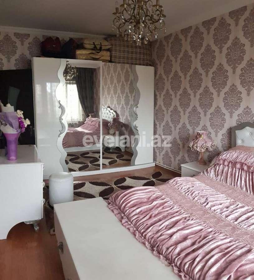 Satılır, köhnə tikili, 3 otaqlı, 85 m², Bakı, Binəqədi r, 8-ci mikrorayon q, Azadlıq prospekti m.