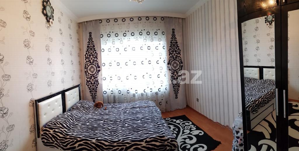 Satılır, köhnə tikili, 3 otaqlı, 85 m², Bakı, Binəqədi r, 8-ci mikrorayon q, Azadlıq prospekti m.