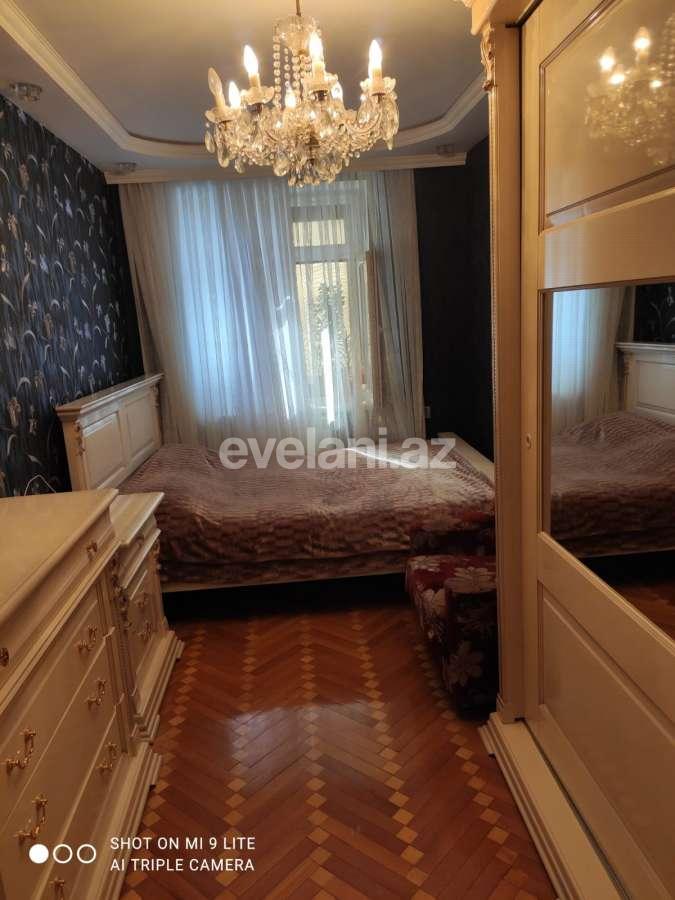 Satılır, köhnə tikili, 3 otaqlı, 70 m², Bakı, Nəsimi r, Gənclik m.