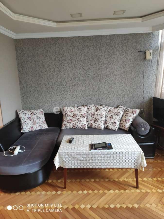 Satılır, köhnə tikili, 3 otaqlı, 70 m², Bakı, Nəsimi r, Gənclik m.