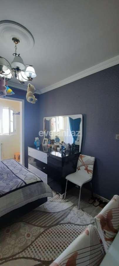 Satılır, köhnə tikili, 3 otaqlı, 82 m², Bakı, Suraxanı r, Yeni Günəşli q, Həzi Aslanov m.