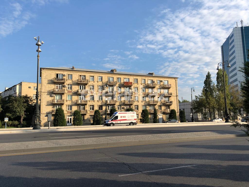 Satılır, köhnə tikili, 3 otaqlı, 90 m², Bakı, Nərimanov r, Nəriman Nərimanov m.