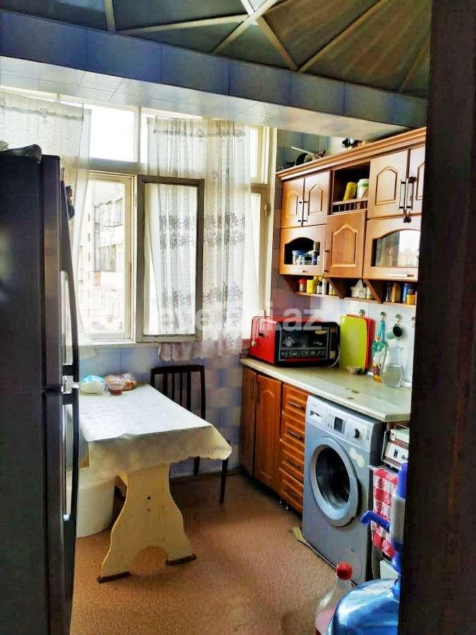 Satılır, köhnə tikili, 4 otaqlı, 90 m², Bakı, Yasamal r, Yeni Yasamal q.