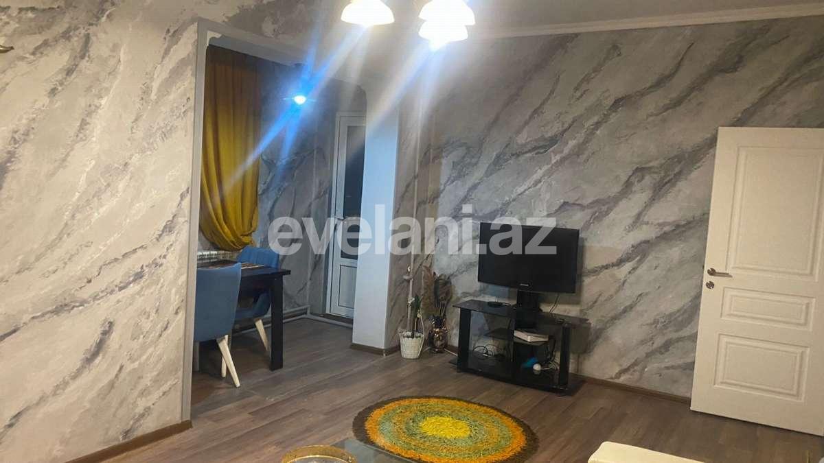 Satılır, köhnə tikili, 4 otaqlı, 100 m², Bakı, Xətai r, Şah İsmayıl Xətai m.