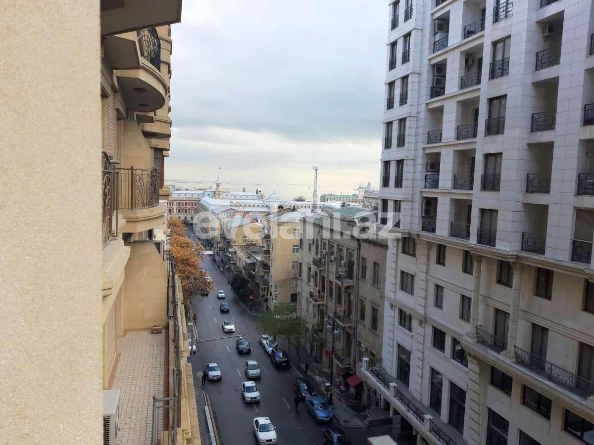 Продаётся, новостройка, 2-комнаты, 72 m², Баку, Сабаильский r, Ичери Шехер m.