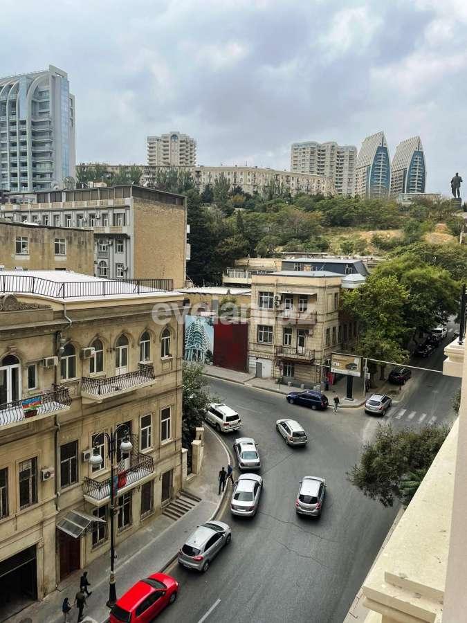 Продаётся, новостройка, 2-комнаты, 72 m², Баку, Сабаильский r, Ичери Шехер m.