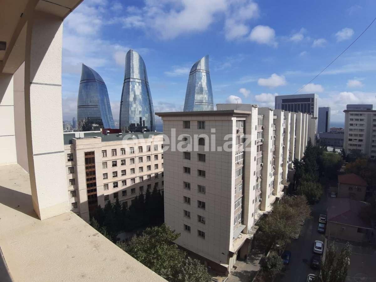 Продаётся, вторичка, 2-комнаты, 60 m², Баку, Сабаильский r, Ичери Шехер m.