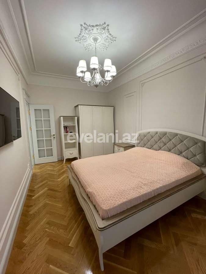 Sale, new building, 4 room, 205 m², Baku, Yasamal r, Elmlar Akademiyası m.