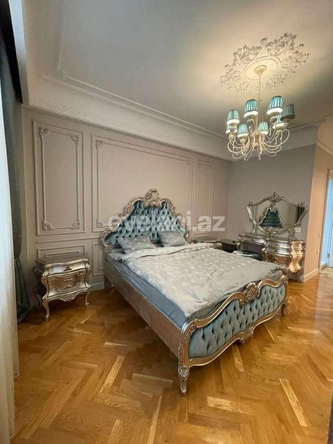 Sale, new building, 4 room, 205 m², Baku, Yasamal r, Elmlar Akademiyası m.