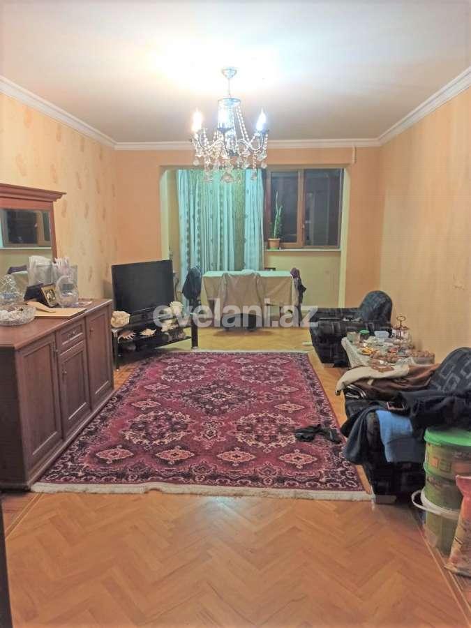 Satılır, köhnə tikili, 3 otaqlı, 70 m², Bakı, Nizami r, 8-ci kilometr q, Qara Qarayev m.