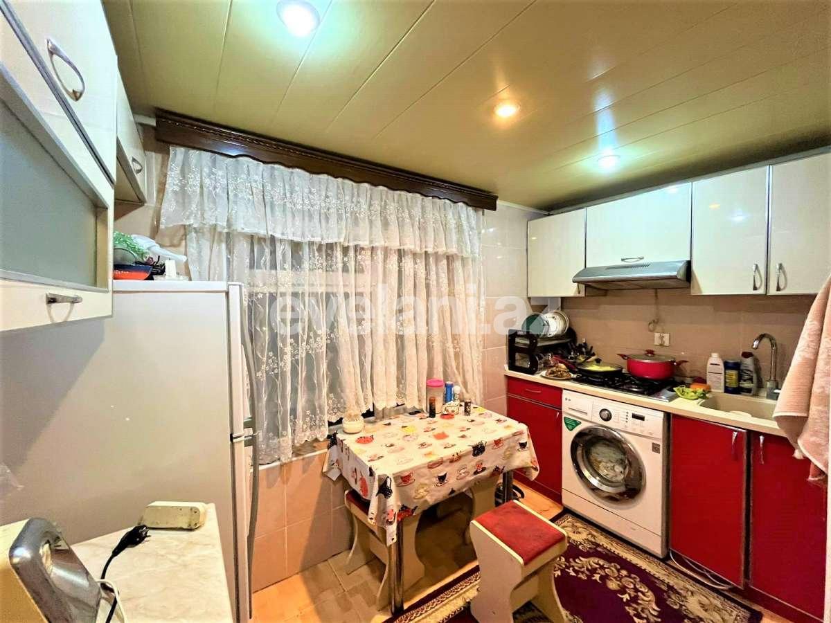 Satılır, köhnə tikili, 3 otaqlı, 80 m², Bakı, Nizami r, Neftçilər m.