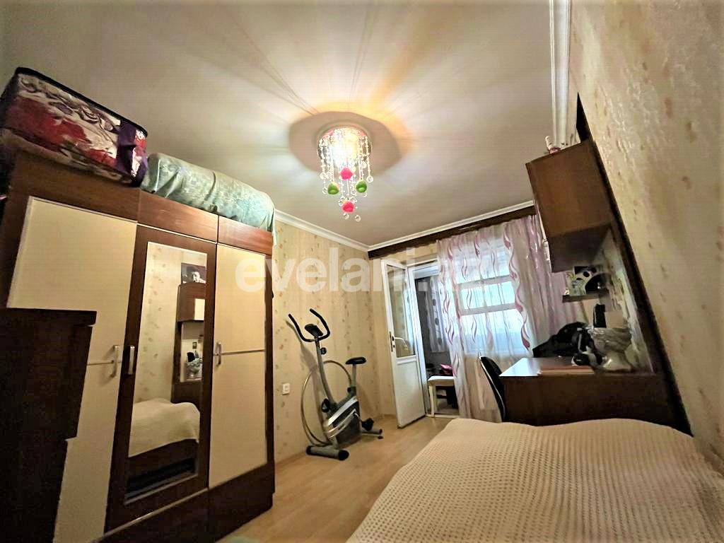 Satılır, köhnə tikili, 3 otaqlı, 80 m², Bakı, Nizami r, Neftçilər m.