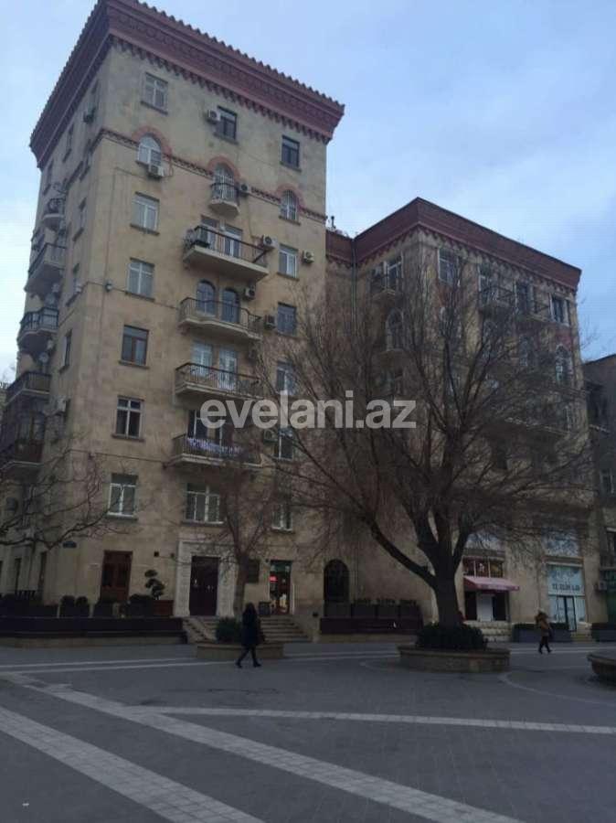 Satılır, köhnə tikili, 3 otaqlı, 80 m², Bakı, Səbail r, Sahil m.