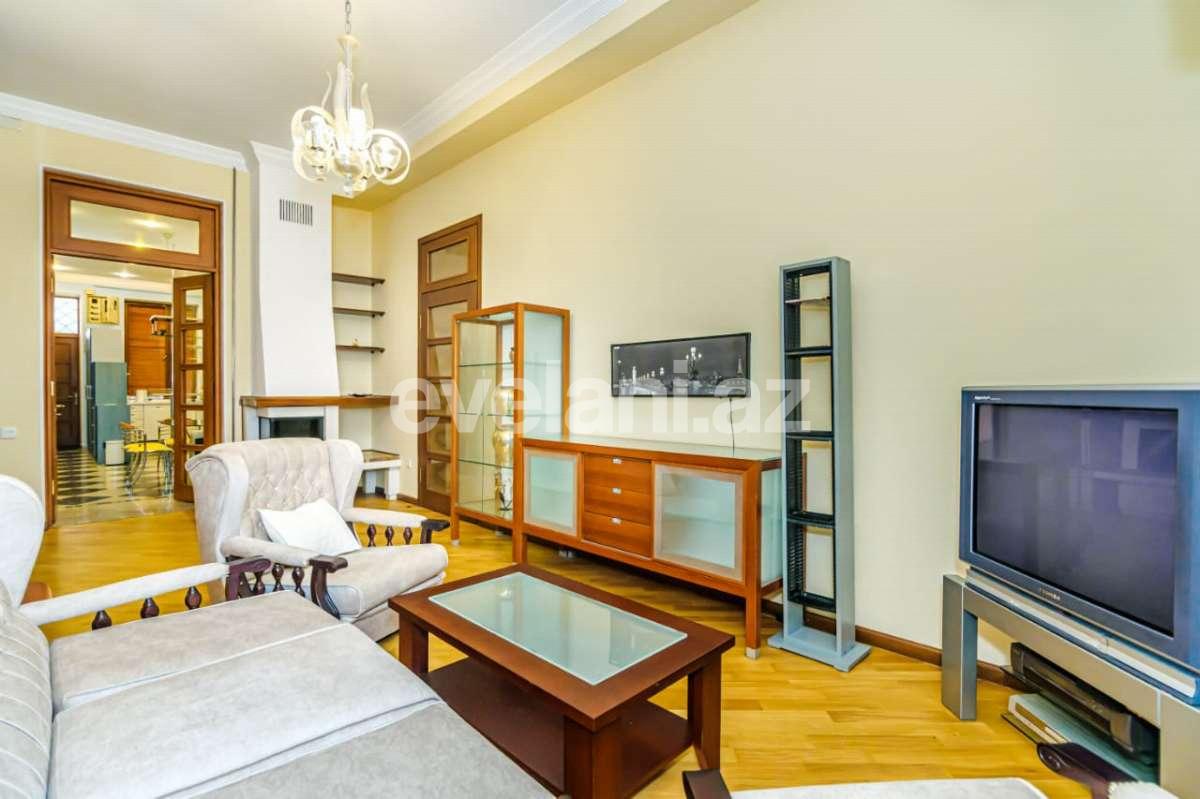 Rent, old building, 3 room, 90 m², Baku, Sabail r, Sahil m.