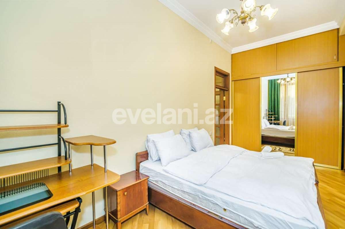 Rent, old building, 3 room, 90 m², Baku, Sabail r, Sahil m.