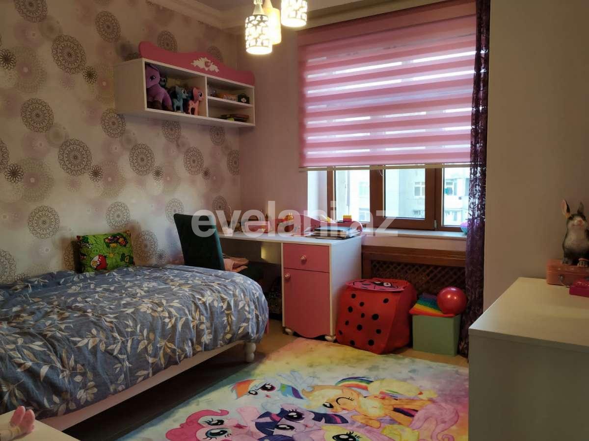 Satılır, köhnə tikili, 4 otaqlı, 115 m², Bakı, Xətai r.