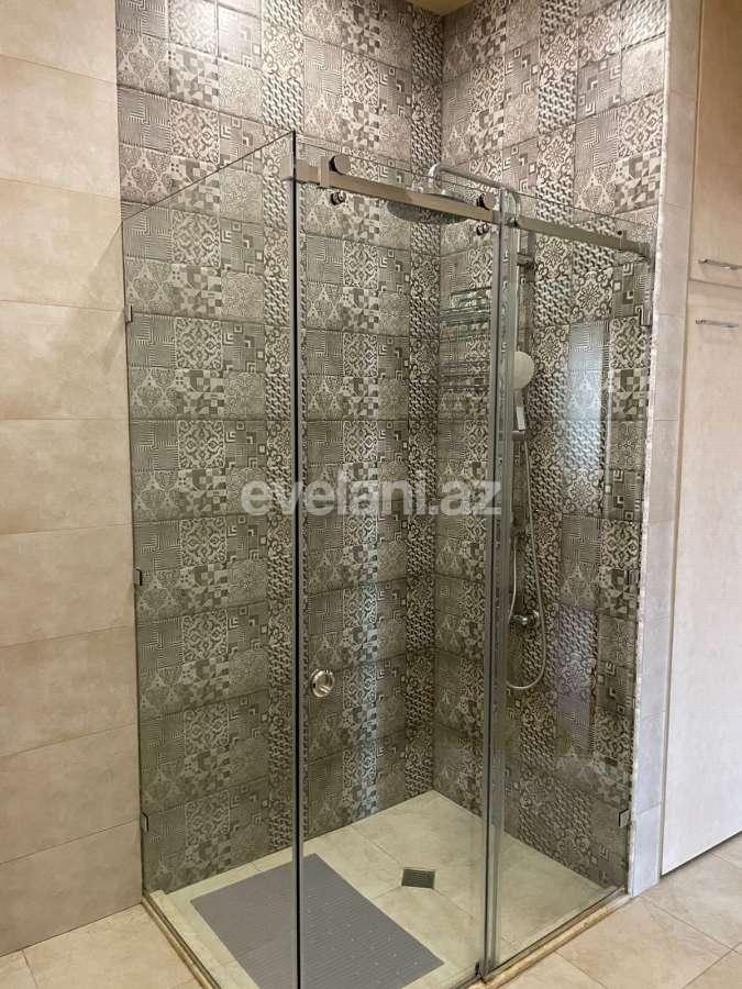 Kirayə verilir, köhnə tikili, 4 otaqlı, 120 m², Bakı, Səbail r, İçəri Şəhər m.