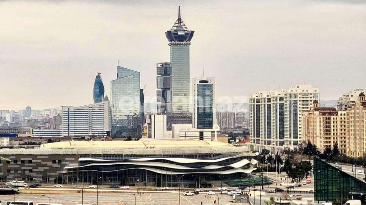 Satılır, yeni tikili, 3 otaqlı, 81 m², Bakı, Nizami r, Qara Qarayev m.