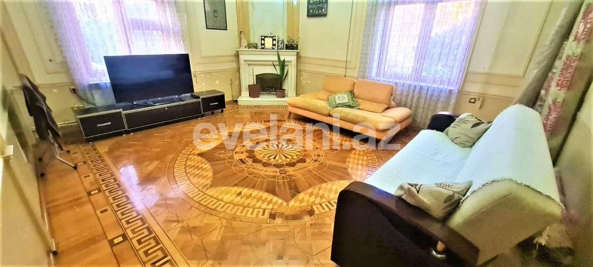 Satılır, köhnə tikili, 4 otaqlı, 120 m², Bakı, Yasamal r, Yasamal q, Elmlər Akademiyası m.