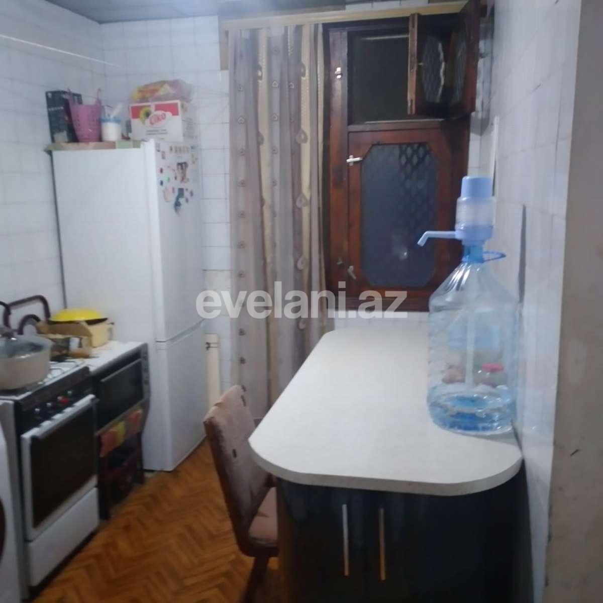 Satılır, köhnə tikili, 4 otaqlı, 90 m², Bakı, 7-ci mikrorayon q, Dərnəgül m.