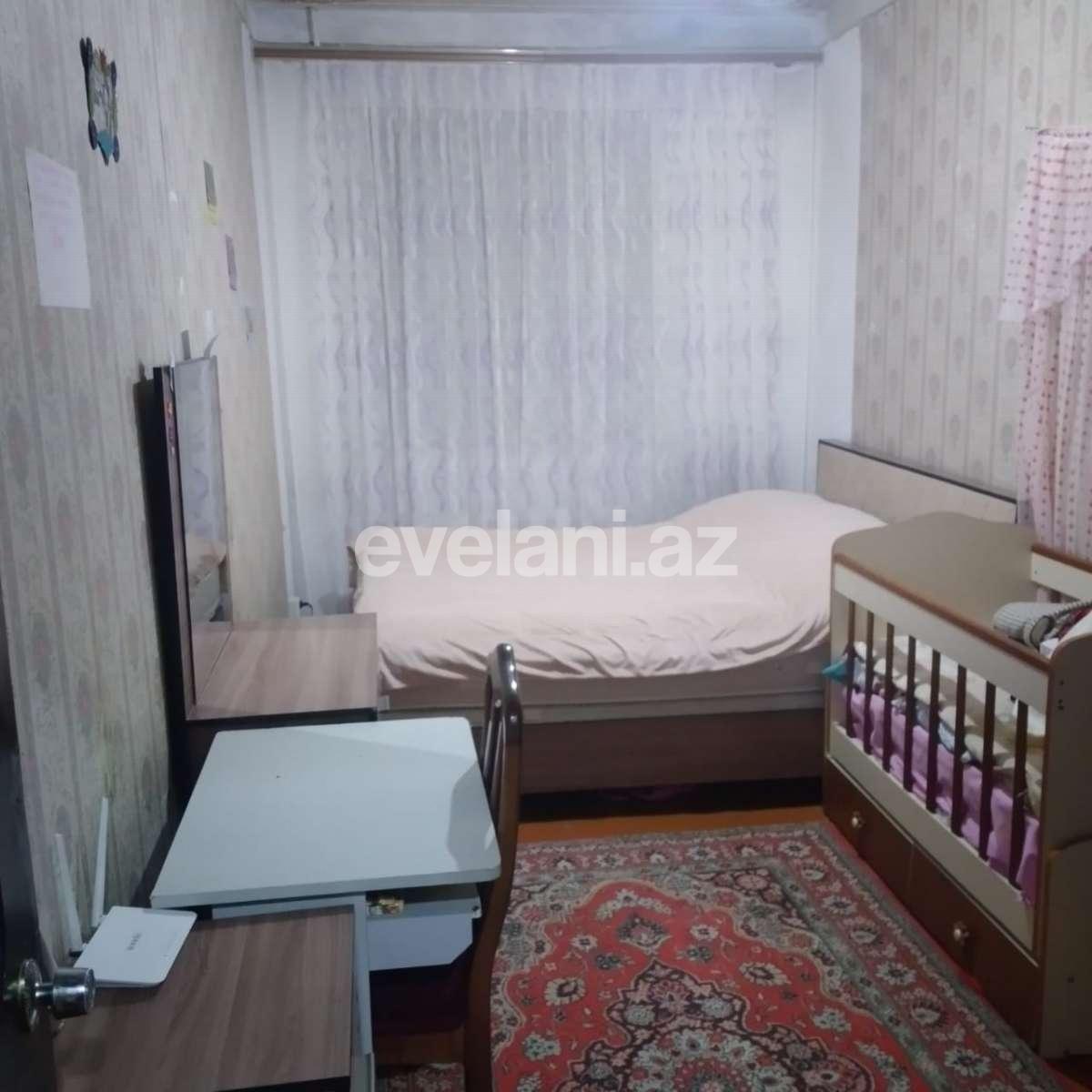 Satılır, köhnə tikili, 4 otaqlı, 90 m², Bakı, 7-ci mikrorayon q, Dərnəgül m.