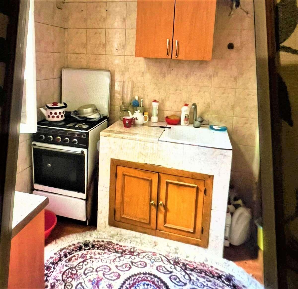 Satılır, köhnə tikili, 2 otaqlı, 47 m², Bakı, Səbail r, Sahil m.