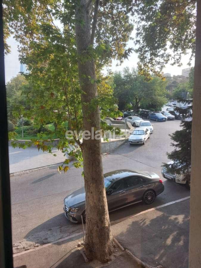 Kirayə verilir, köhnə tikili, 2 otaqlı, 75 m², Bakı, Səbail r, İçəri Şəhər m.