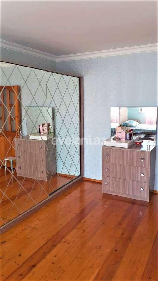 Satılır, köhnə tikili, 3 otaqlı, 70 m², Bakı, Nizami r, Xalqlar Dostluğu m.