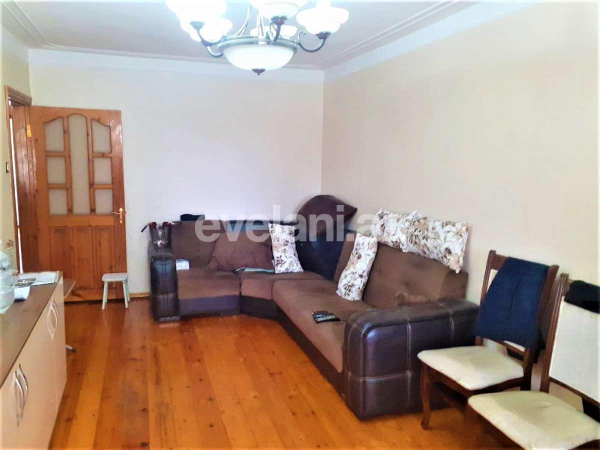 Satılır, köhnə tikili, 3 otaqlı, 70 m², Bakı, Nizami r, Xalqlar Dostluğu m.