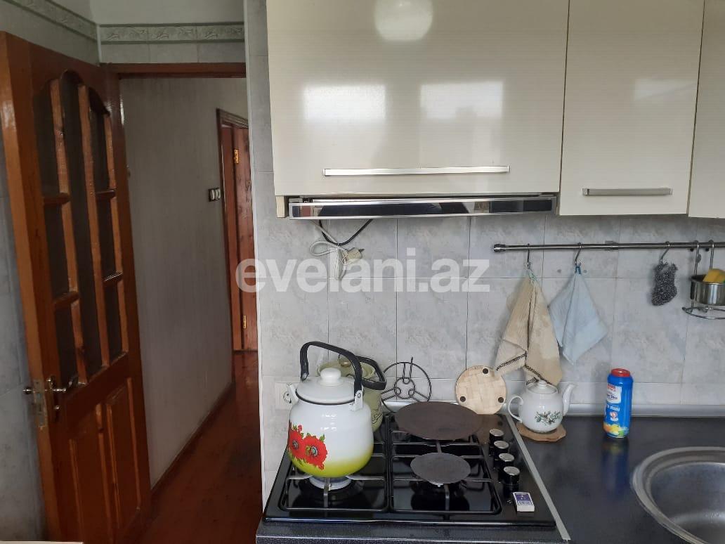 Satılır, köhnə tikili, 3 otaqlı, 70 m², Bakı, Nizami r, Xalqlar Dostluğu m.