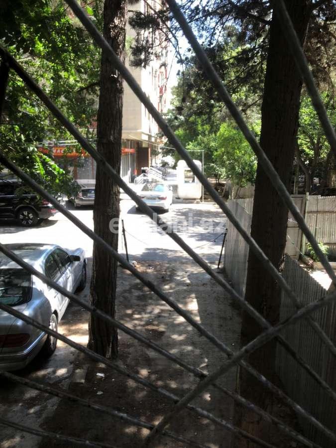 Satılır, köhnə tikili, 2 otaqlı, 53 m², Bakı, Binəqədi r, 9-cu mikrorayon q, Memar Əcəmi m.