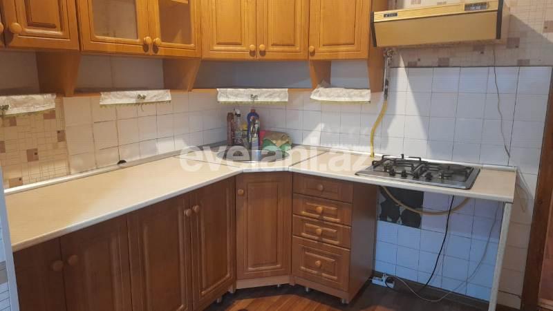 Rent, old building, 2 room, 50 m², Baku, Yasamal r, Inshaatchilar m.